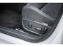 Volkswagen Golf 1.5 eHybrid 204pk DSG Style Edition | Panoramadak | Trekhaak | Head-up