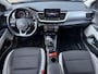 Kia Stonic 1.0 T-GDI MHEV DynamicLine | Achteruitrijcamera | Navigatie | Dodehoeksensor | Keyless go/start | Climate control