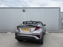 Toyota C-HR / C-HR+ 1.8 Hybrid Bi-Tone Limted Automaat | Cruise control adaptief | CarPlay | PDC V+A | Achteruitrijcamera | Stoelverwarming |