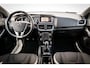Volvo V40 2.0 T3 Dynamic Edition | Panoramadak | Volvo on Call | Harman Kardon | Standkachel | Trekhaak | Camera