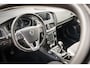 Volvo V40 2.0 T3 Dynamic Edition | Panoramadak | Volvo on Call | Harman Kardon | Standkachel | Trekhaak | Camera