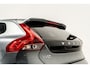 Volvo V40 2.0 T3 Dynamic Edition | Panoramadak | Volvo on Call | Harman Kardon | Standkachel | Trekhaak | Camera