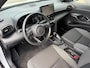Toyota Yaris Cross 1.5 Hybrid 115 Dynamic LED|Keyles|Stoel+Stuurverwarming|Clima|Cruise|PDC|CarPlay Navigatie|Camera|PDC|Automaat!