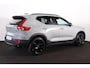 Volvo XC40 B3 Plus Black Edition - IntelliSafe Assist & Surround - 360º Camera - Harman/Kardon audio - Verwarmde voorstoelen & stuur - Parkeersensoren voor & achter - Elektr. bedienb. voorstoelen met geheugen links - Draadloze tel. lader - Extra getint glas - Inklapbare trekhaak - 20' LMV