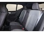 Volvo XC40 B3 Plus Black Edition - IntelliSafe Assist & Surround - 360º Camera - Harman/Kardon audio - Verwarmde voorstoelen & stuur - Parkeersensoren voor & achter - Elektr. bedienb. voorstoelen met geheugen links - Draadloze tel. lader - Extra getint glas - Inklapbare trekhaak - 20' LMV