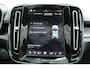 Volvo C40 Single Motor Extended Range Ultimate 82 kWh Connect MicroTech / Nubuck Textiel Bekleding | Trekhaak Elektrisch Uitklapbaar | Lichtmetalen Velgen 19" | Alls Banden | Digitale Binnen Spiegel |Cruise Control Adaptief Met Stop&Go En Stuurhulp | Electronic Climate Controle | Voorstoelen + Stuurwiel Verwarmend | Warmtepomp | Google Navigatie Systeem |