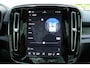 Volvo C40 Single Motor Extended Range Ultimate 82 kWh Connect MicroTech / Nubuck Textiel Bekleding | Trekhaak Elektrisch Uitklapbaar | Lichtmetalen Velgen 19" | Alls Banden | Digitale Binnen Spiegel |Cruise Control Adaptief Met Stop&Go En Stuurhulp | Electronic Climate Controle | Voorstoelen + Stuurwiel Verwarmend | Warmtepomp | Google Navigatie Systeem |