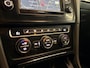 Volkswagen Golf GTI Performance Pano Akra