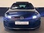 Volkswagen Golf GTI Performance Pano Akra