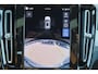 Volvo XC40 B3 Core - IntelliSafe Assist & Surround - Parkeercamera achter - Parkeersensoren voor & achter - Elektr. bedienb. voorstoelen met geheugen links - Extra getint glas - 18' LMV