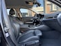 BMW 3-Serie Touring 330i | Driving assistant | Sfeer-verlichting | 19 inch | Sport-s