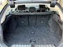 BMW 3-Serie Touring 330i | Driving assistant | Sfeer-verlichting | 19 inch | Sport-s