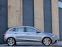 Mercedes-Benz B-klasse 250 AMG line 225PK Leder/Alcantara | NL Auto | Widescreen | Haak | Stoelverwarming