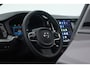 Volvo XC60 2.0 T8 Plug-in hybrid AWD Ultimate Dark | Trekhaak | 360 camera | Head-up | Harman / Kardon 4x Stoel + stuurverwarming |