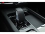 Volvo XC60 2.0 T8 Plug-in hybrid AWD Ultimate Dark | Trekhaak | 360 camera | Head-up | Harman / Kardon 4x Stoel + stuurverwarming |