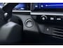 Opel Grandland Electric Business Edition 73 kWh | Climate control | Panorama dak | Camera | Cruisecontrol | Camera | 19" LM-Velgen | Private-Glas | Parkpilot | Winterpakket | AGR |