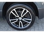 Skoda Karoq 1.5 TSI ACT Business Edition Plus Panorama, Wegkl. trekhaak, Adaptive cruise, Stoelverwarming voor/achter, Camera,