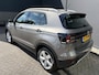Volkswagen T-Cross 1.0 TSI Style Airco - Parkeersensoren - Navigatie - Licht metalen velgen 17 inch - Dodehoek detector - Dakrails - Bluetooth - Cruise control - Led verlichting - Radio - Start/stop systeem - Stuur multifunc - Elektrische ramen