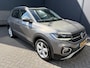 Volkswagen T-Cross 1.0 TSI Style Airco - Parkeersensoren - Navigatie - Licht metalen velgen 17 inch - Dodehoek detector - Dakrails - Bluetooth - Cruise control - Led verlichting - Radio - Start/stop systeem - Stuur multifunc - Elektrische ramen