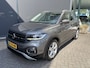 Volkswagen T-Cross 1.0 TSI Style Airco - Parkeersensoren - Navigatie - Licht metalen velgen 17 inch - Dodehoek detector - Dakrails - Bluetooth - Cruise control - Led verlichting - Radio - Start/stop systeem - Stuur multifunc - Elektrische ramen