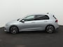 Volkswagen Golf 1.5 TSI Oranje Edition 116 PK | EM | Apple Carplay | 18" Lichtmetalen velgen | Climate control | Parkeersensoren | Getinte ruiten | Keyless access | Stoelverwarming | Stuurverwarming |