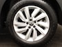 Volkswagen T-Cross 1.0 TSI Life Demo | Parkeersensoren Achter | Navigatie | App Connect | Lichtmetalen Velgen