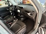 Jeep Renegade 1.4 MultiAir Limited Airco - Cruise control - Parkeersensoren - Dakrails - Navigatie - Stuur multifunctioneel - Lederen bekleding - Licht metalen velgen 17 inch - Mistlampen - Start/stop systeem - Elektrische ram