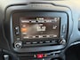 Jeep Renegade 1.4 MultiAir Limited Airco - Cruise control - Parkeersensoren - Dakrails - Navigatie - Stuur multifunctioneel - Lederen bekleding - Licht metalen velgen 17 inch - Mistlampen - Start/stop systeem - Elektrische ram