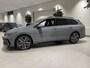 Volkswagen Golf Variant 1.5 eTSI R-Line Edition | EM | Navigatie | App-connect | Parkeersensoren | 360 camera | Adaptive cruise control | Lichtmetaal | 328936 |