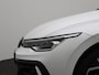 Volkswagen Golf 1.5 eTSI R-Line Edition | 116 PK | Demo | Automaat | Navigatie | Draadloze Apple Carplay | Adaptieve cruise control | Climate control | Stuur- en Stoelverwarming | Achteruitrij Camera | Park Assist | Sfeerverlichting | Keyless | Dodehoek sensoren | Black style Pakket |