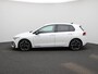 Volkswagen Golf 1.5 eTSI R-Line Edition | 116 PK | Demo | Automaat | Navigatie | Draadloze Apple Carplay | Adaptieve cruise control | Climate control | Stuur- en Stoelverwarming | Achteruitrij Camera | Park Assist | Sfeerverlichting | Keyless | Dodehoek sensoren | Black style Pakket |