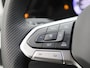 Volkswagen Golf 1.5 eTSI R-Line Edition | 116 PK | Demo | Automaat | Navigatie | Draadloze Apple Carplay | Adaptieve cruise control | Climate control | Stuur- en Stoelverwarming | Achteruitrij Camera | Park Assist | Sfeerverlichting | Keyless | Dodehoek sensoren | Black style Pakket |
