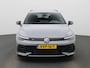 Volkswagen Golf Variant 1.5 eTSI R-Line Edition 116 PK Automaat | Demo | Apple Carplay draadloos | 360 Camera | Navigatie | Digital cockpit | Android Auto draadloos | Dodehoek sensoren | Elektrische achterklep | Black style | 18" Lichtmetalen velgen | Sportstoelen | Keyless access |