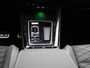 Volkswagen Golf Variant 1.5 eTSI R-Line Edition 116 PK Automaat | Demo | Apple Carplay draadloos | 360 Camera | Navigatie | Digital cockpit | Android Auto draadloos | Dodehoek sensoren | Elektrische achterklep | Black style | 18" Lichtmetalen velgen | Sportstoelen | Keyless access |