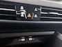 Volkswagen Golf 1.5 eHybrid Life Edition | Demo | 204 PK | Plug-IN | Navigatie | Stuur + Stoelverwarming | Keyless | Multimedia Pakket | Achteruitrijcamera | Getint glas | Adaptive cruise control | Lane Assist | Climate Control |