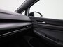 Volkswagen Golf 1.5 eTSI R-Line Business 150 PK | Automaat | Panoramisch Schuif - Kanteldak | Navigatie | Digital Cockpit pro | Keyless | Stoelverwarming | Ledachterlichten met dynamisch knipperlicht | Achteruitrijcamera | Design Pakket Exterieur 'Black Style'