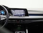 Volkswagen Golf Variant 1.5 eTSI R-Line Business | EM | Automaat | Navigatie | Carplay | Climatronic (Automatische Airco) | Digital Cockpit | Parkeercamera | Elektrische Achterklep
