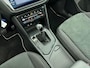 Volkswagen Tiguan 1.4 TSI eHybrid Elegance | 245 PK | SoH 90% | Automaat | Trekhaak | Panorama dak | Digital Cockpit PRO | All Season Banden | Stoel en Stuurverwarming