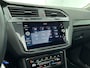 Volkswagen Tiguan 1.4 TSI eHybrid Elegance | 245 PK | SoH 90% | Automaat | Trekhaak | Panorama dak | Digital Cockpit PRO | All Season Banden | Stoel en Stuurverwarming