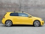 Volkswagen Golf 2.0 TSI GTI Performance | Ginster Yellow | Panoramadak | Dynaudio | Camera | Keyless Go | Volledig historie |