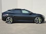 Kia EV6 GT AWD 77.4 kWh 585 pk / SOH 100% /Fabrieksgarantie tot 4-2031 / Dealer onderhouden / Meridian Audio / Warmtepomp / Camera 360° / Navi / Apple Carplay Android / 21" LM wielen / HUD / Sport & Kuipstoelen / CCS Snelladen / Elektr. Achterklep / Stoel Verwarming / Stuurwiel Verwarming / Achterbank Verwarming / DAB /