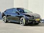 Kia EV6 GT AWD 77.4 kWh 585 pk / SOH 100% /Fabrieksgarantie tot 4-2031 / Dealer onderhouden / Meridian Audio / Elektrisch Glazen- Schuif- en Kanteldak / Warmtepomp / Camera 360° / Navi / Apple Carplay Android / 21" LM wielen / HUD / Sport & Kuipstoelen / CCS Snelladen / Elektr. Achterklep / Stoel Verwarming / Stuurwiel Verwarming / Achterbank Verwarming / DAB /