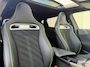 Kia EV6 GT AWD 77.4 kWh 585 pk / SOH 100% /Fabrieksgarantie tot 4-2031 / Dealer onderhouden / Meridian Audio / Elektrisch Glazen- Schuif- en Kanteldak / Warmtepomp / Camera 360° / Navi / Apple Carplay Android / 21" LM wielen / HUD / Sport & Kuipstoelen / CCS Snelladen / Elektr. Achterklep / Stoel Verwarming / Stuurwiel Verwarming / Achterbank Verwarming / DAB /
