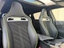 Kia EV6 GT AWD 77.4 kWh 585 pk / SOH 100% /Fabrieksgarantie tot 4-2031 / Dealer onderhouden / Meridian Audio / Warmtepomp / Camera 360° / Navi / Apple Carplay Android / 21" LM wielen / HUD / Sport & Kuipstoelen / CCS Snelladen / Elektr. Achterklep / Stoel Verwarming / Stuurwiel Verwarming / Achterbank Verwarming / DAB /