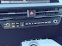 Kia EV6 GT AWD 77.4 kWh 585 pk / SOH 100% /Fabrieksgarantie tot 4-2031 / Dealer onderhouden / Meridian Audio / Elektrisch Glazen- Schuif- en Kanteldak / Warmtepomp / Camera 360° / Navi / Apple Carplay Android / 21" LM wielen / HUD / Sport & Kuipstoelen / CCS Snelladen / Elektr. Achterklep / Stoel Verwarming / Stuurwiel Verwarming / Achterbank Verwarming / DAB /