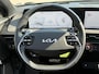 Kia EV6 GT AWD 77.4 kWh 585 pk / SOH 100% /Fabrieksgarantie tot 4-2031 / Dealer onderhouden / Meridian Audio / Warmtepomp / Camera 360° / Navi / Apple Carplay Android / 21" LM wielen / HUD / Sport & Kuipstoelen / CCS Snelladen / Elektr. Achterklep / Stoel Verwarming / Stuurwiel Verwarming / Achterbank Verwarming / DAB /