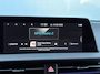 Kia EV6 GT AWD 77.4 kWh 585 pk / SOH 100% /Fabrieksgarantie tot 4-2031 / Dealer onderhouden / Meridian Audio / Elektrisch Glazen- Schuif- en Kanteldak / Warmtepomp / Camera 360° / Navi / Apple Carplay Android / 21" LM wielen / HUD / Sport & Kuipstoelen / CCS Snelladen / Elektr. Achterklep / Stoel Verwarming / Stuurwiel Verwarming / Achterbank Verwarming / DAB /