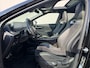 Kia EV6 GT AWD 77.4 kWh 585 pk / SOH 100% /Fabrieksgarantie tot 4-2031 / Dealer onderhouden / Meridian Audio / Warmtepomp / Camera 360° / Navi / Apple Carplay Android / 21" LM wielen / HUD / Sport & Kuipstoelen / CCS Snelladen / Elektr. Achterklep / Stoel Verwarming / Stuurwiel Verwarming / Achterbank Verwarming / DAB /