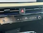 Kia EV6 GT AWD 77.4 kWh 585 pk / SOH 100% /Fabrieksgarantie tot 4-2031 / Dealer onderhouden / Meridian Audio / Warmtepomp / Camera 360° / Navi / Apple Carplay Android / 21" LM wielen / HUD / Sport & Kuipstoelen / CCS Snelladen / Elektr. Achterklep / Stoel Verwarming / Stuurwiel Verwarming / Achterbank Verwarming / DAB /