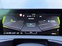 Kia EV6 GT AWD 77.4 kWh 585 pk / SOH 100% /Fabrieksgarantie tot 4-2031 / Dealer onderhouden / Meridian Audio / Elektrisch Glazen- Schuif- en Kanteldak / Warmtepomp / Camera 360° / Navi / Apple Carplay Android / 21" LM wielen / HUD / Sport & Kuipstoelen / CCS Snelladen / Elektr. Achterklep / Stoel Verwarming / Stuurwiel Verwarming / Achterbank Verwarming / DAB /